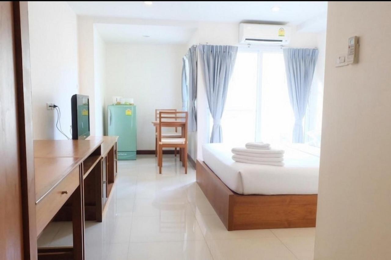 Oyo 1097 Thep Apartment Pattaya Exteriér fotografie