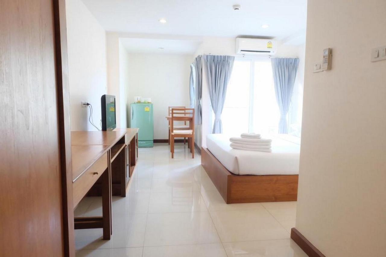 Oyo 1097 Thep Apartment Pattaya Exteriér fotografie